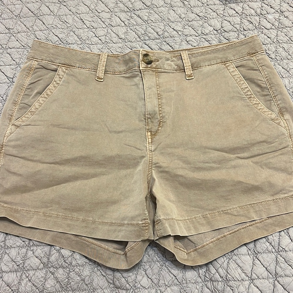 American Eagle Khaki Midi Short